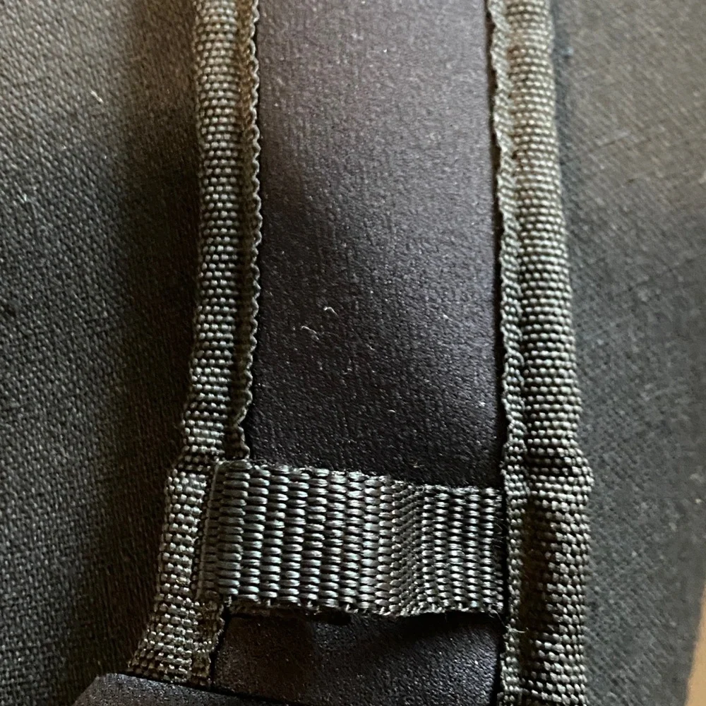 Body glove Velcro swim sport crossbody - Picture 3 of 5